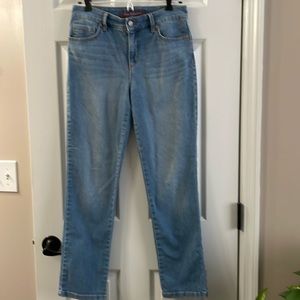 Gloria Vanderbilt straight leg jeans, size 4 Short